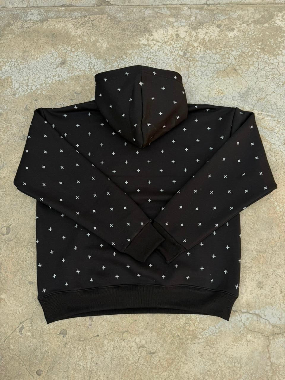 BLACK PULL OVER HOODIE